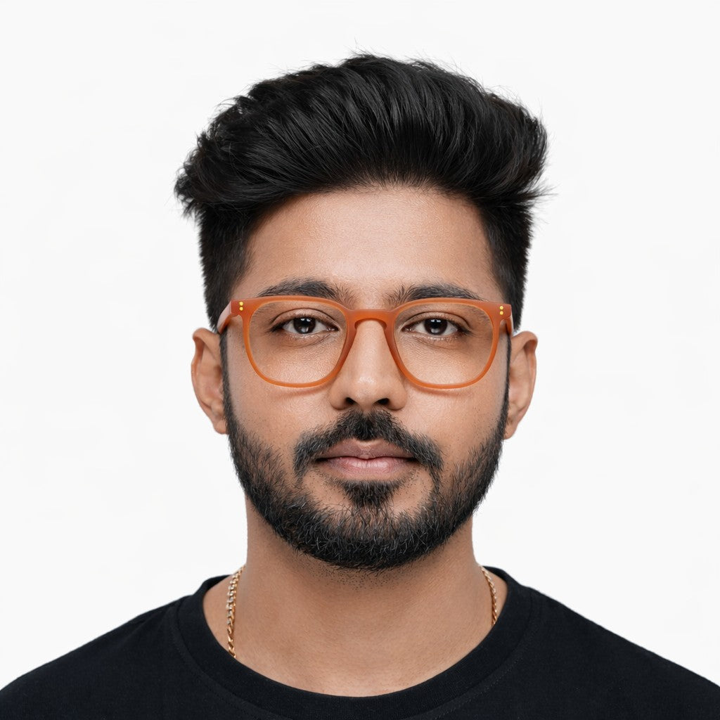 Man wearing Pixo reading glasses in red
